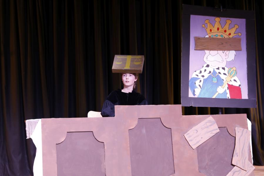 Vorhang auf für die Theatergruppe der Oberstufe des FRG!